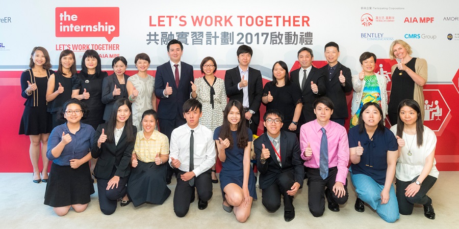 Ms. Jade Lai, Political Assistant to Secretary for Labour and Welfare (back row, middle), Mr. Stephen Fung, Chief Executive Officer of AIA MPF (back row, sixth left), Mr. Walter Tsui, Co-founder of CareER (back row, sixth right) and representatives of participating corporations are pictured with higher-educated students with disabilities at the kick-off ceremony of the first “LET’S WORK TOGETHER Internship Programme”.
